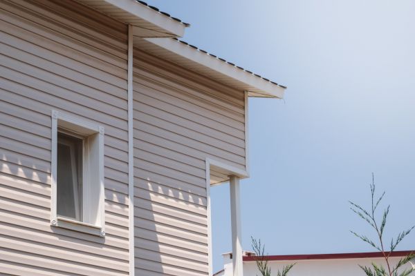Cost of Vinyl Siding Hole Repair in Fort Worth